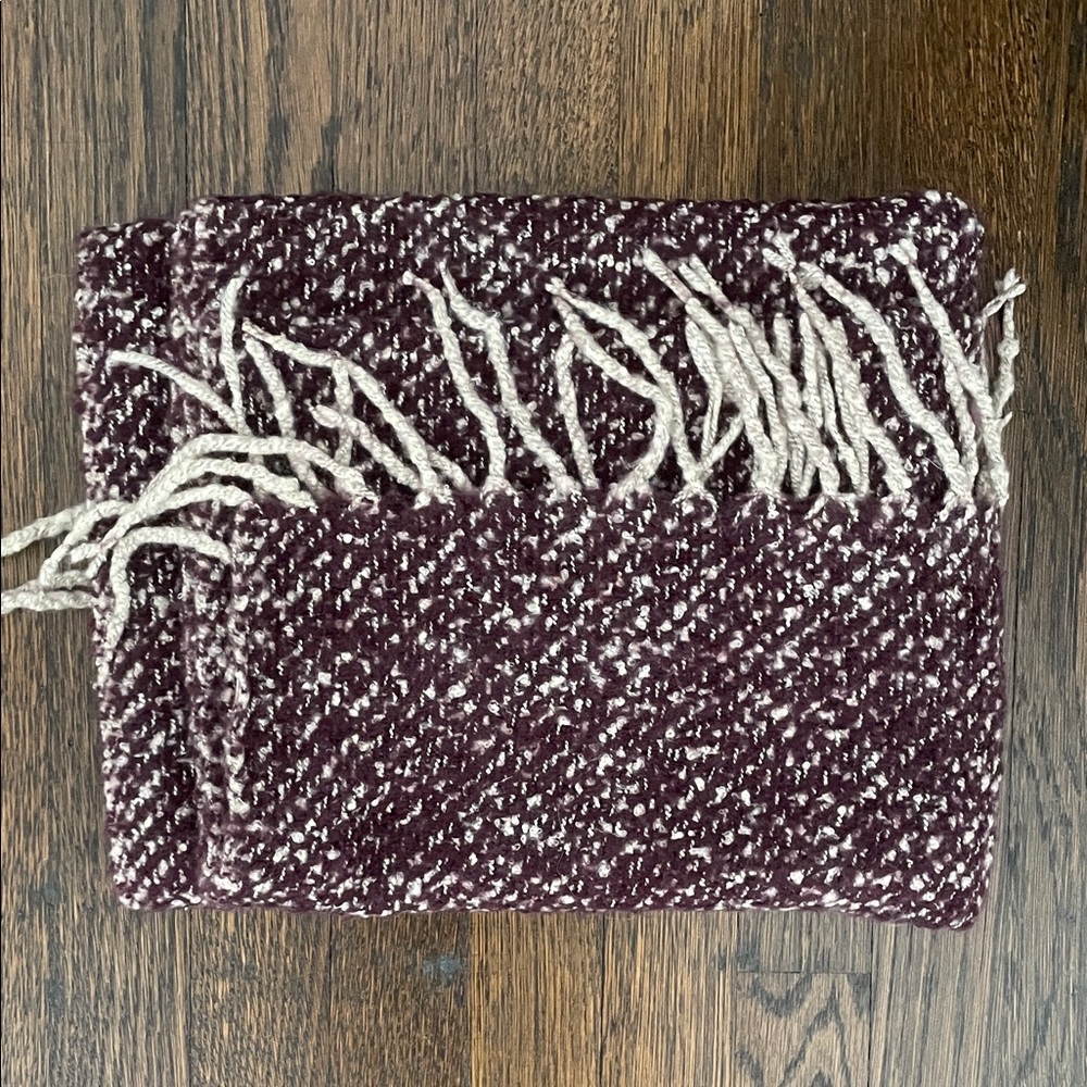 Cozy Maroon and White Knit Throw Blanket
